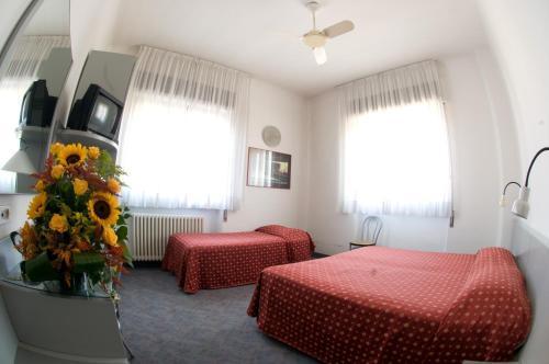 Hotel Milano Пистойя Экстерьер фото