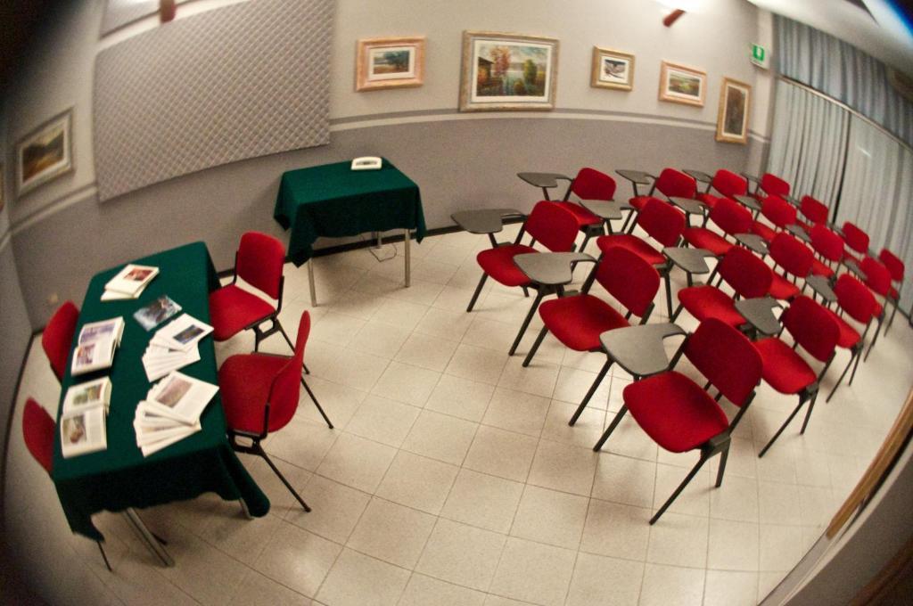 Hotel Milano Пистойя Экстерьер фото